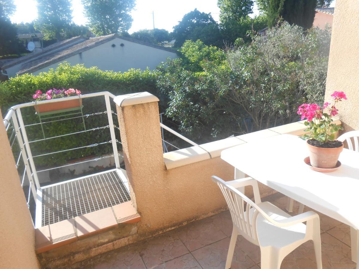 Ferienwohnung Gite T2 Avec Grande Piscine Villeneuve-la-Comptal Exterior foto